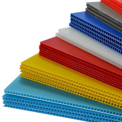Folhas gêmeas ocas à prova de choque do polipropileno da parede da folha 8mm de Corflute PP