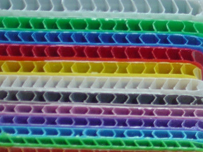 Placa branca amarela de Coroplast 5mm folhas de Coroplast 4 x 8 recicláveis